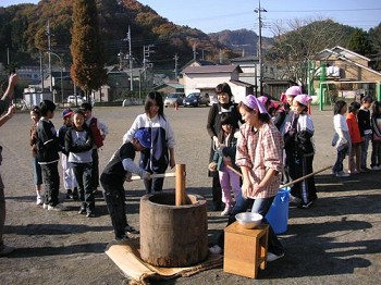 �������R