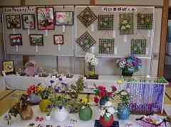 �����W��