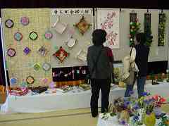 �����W��