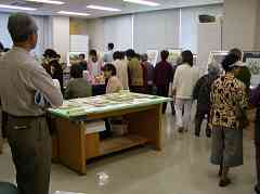 �����W��